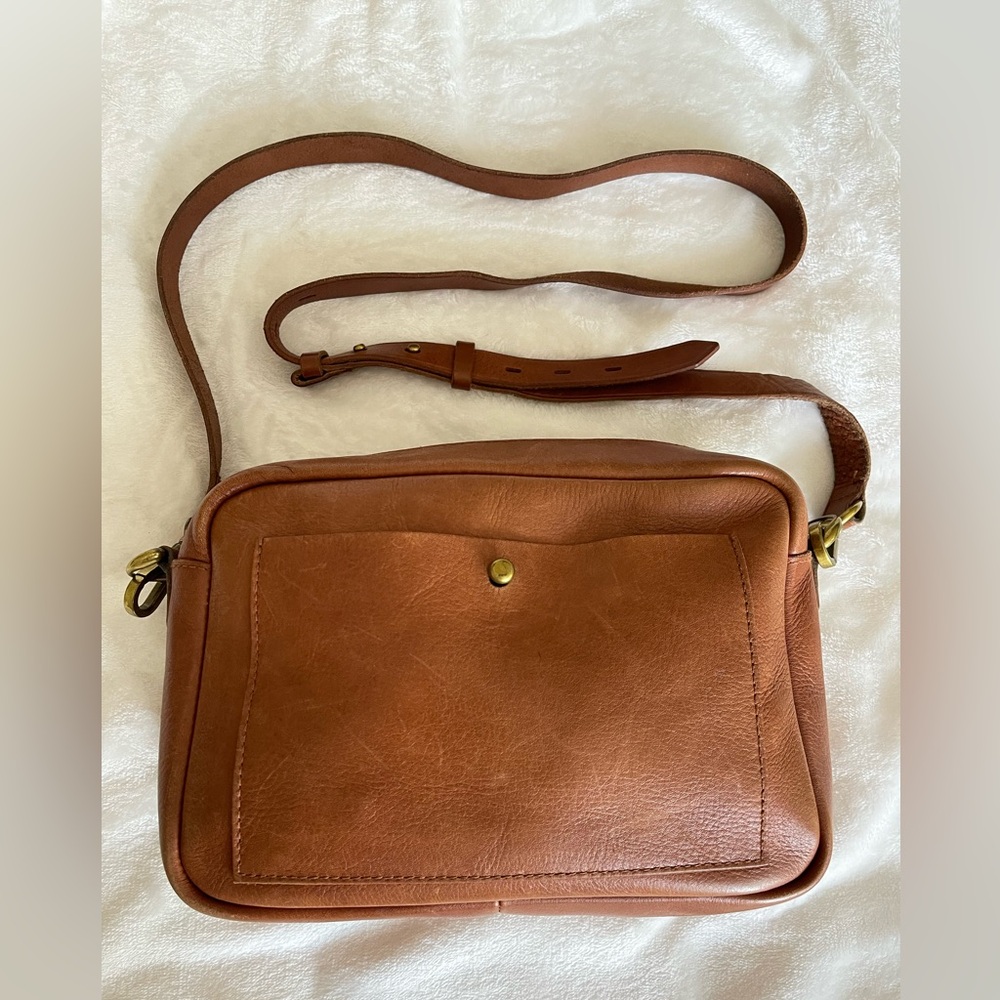 Madewell The Transport “Camera” Crossbody Bag